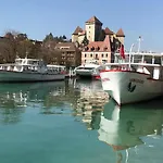 L\'Appart\' du 10 - T3 4 au centre ville d\'Annecy avec vue sur le canal